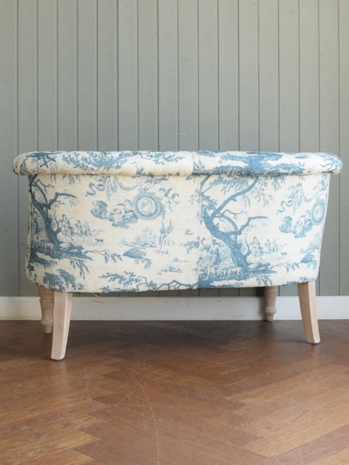 フランス風のおしゃれな2人掛けソファ、ボヌールチェア