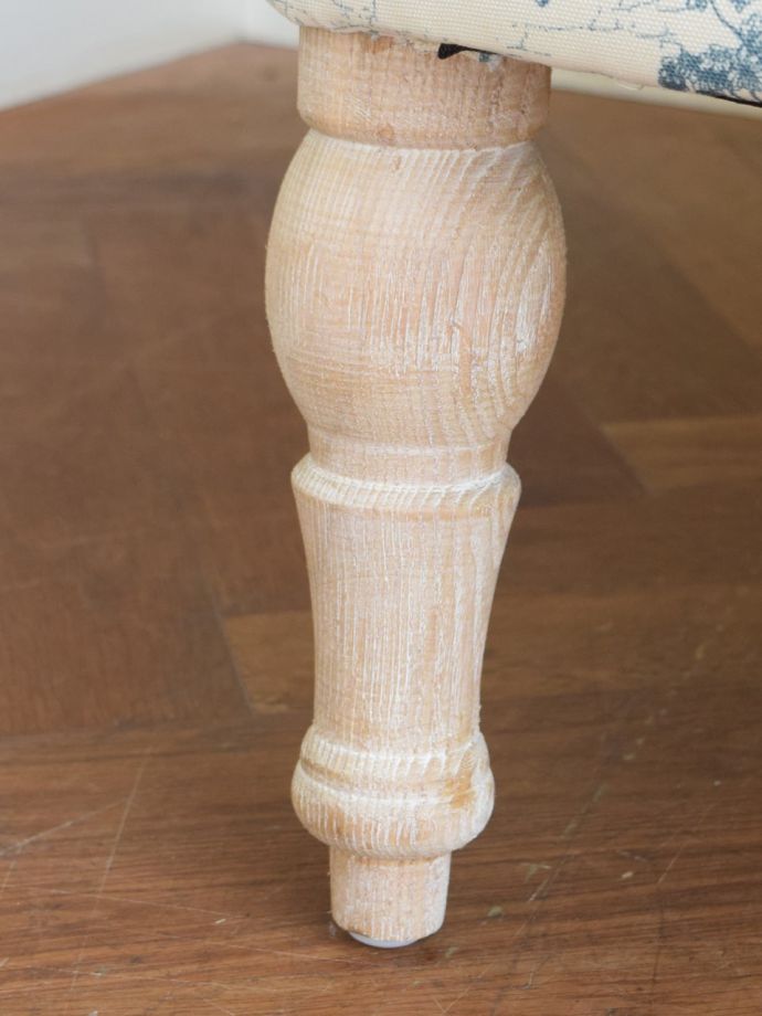 フランス風のおしゃれな2人掛けソファ、ボヌールチェア