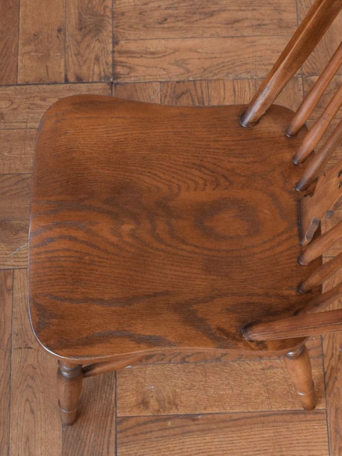 アンティーク風チェアの座面