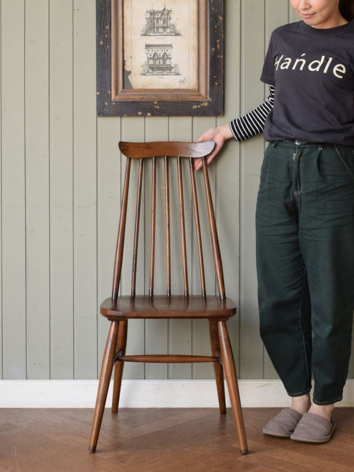 アンティーク調のチェア