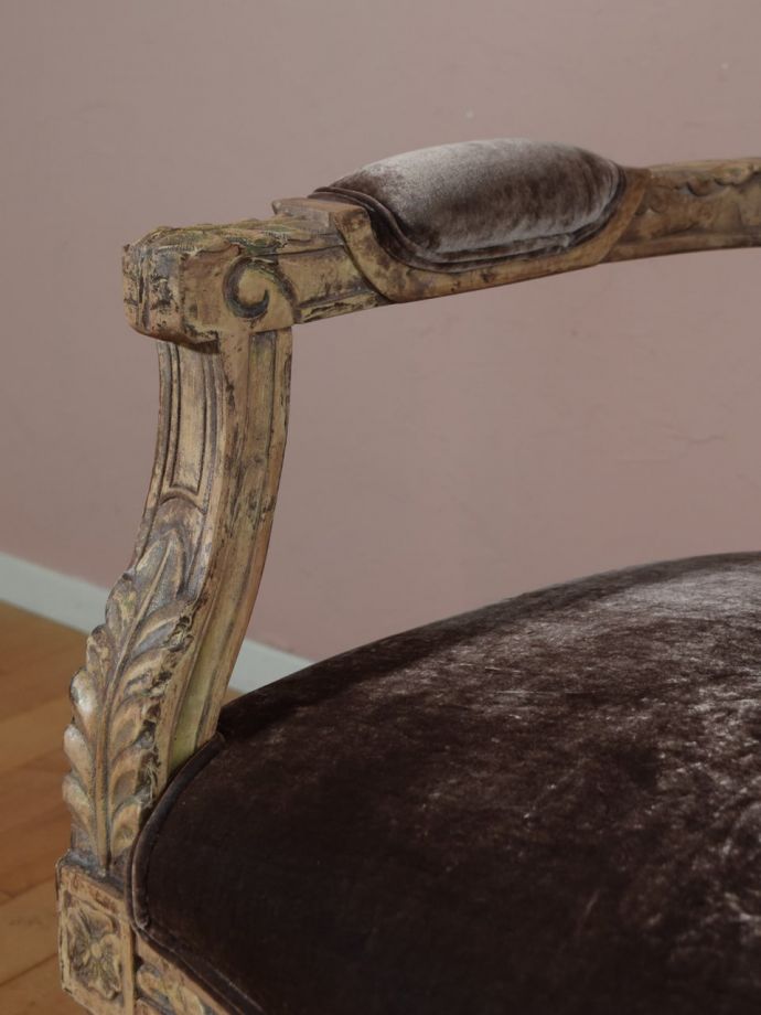 アンティーク風チェアのアーム