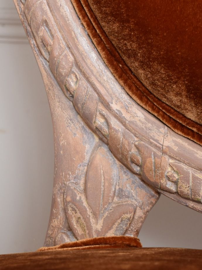 アンティーク風チェアの装飾