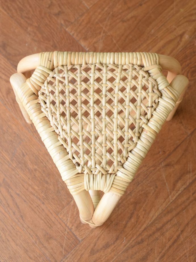 お洒落なラタンスツール