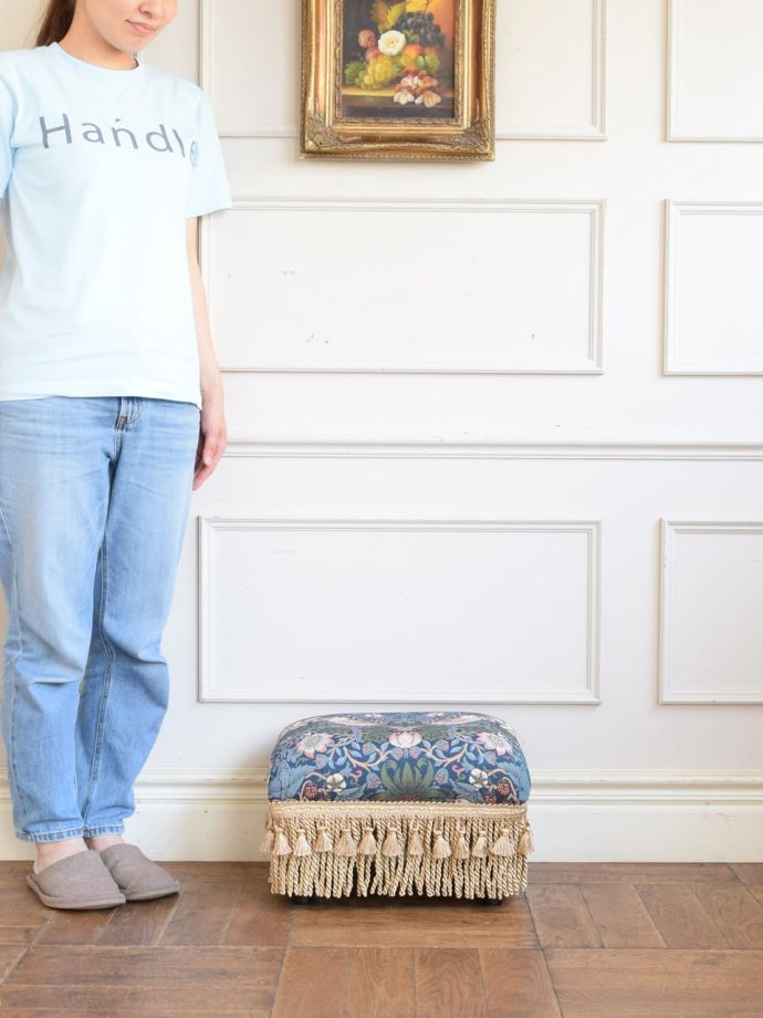 おしゃれなフットスツール