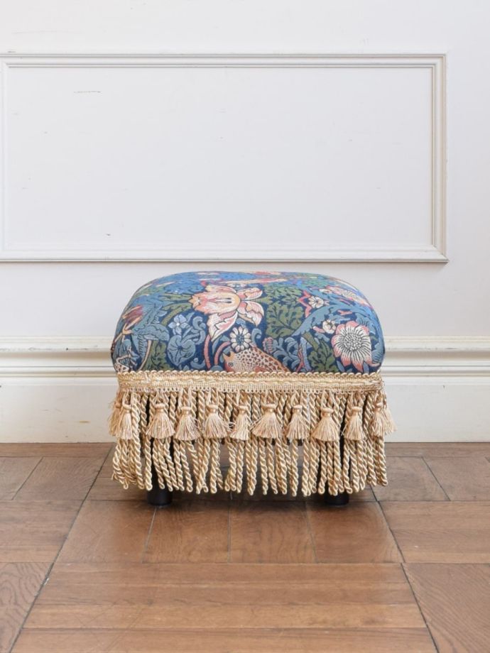 スツールの側面