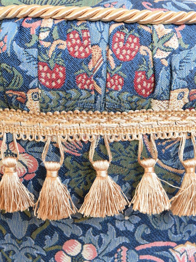 ウィリアムモリスのいちご泥棒風デザイン