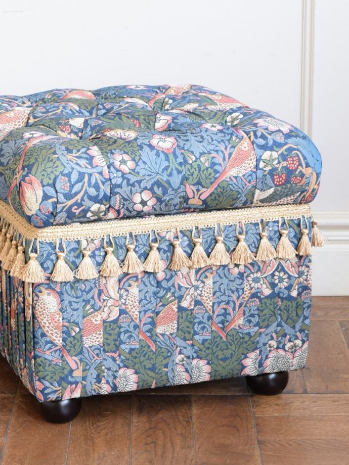 おしゃれなアンティーク風スツール