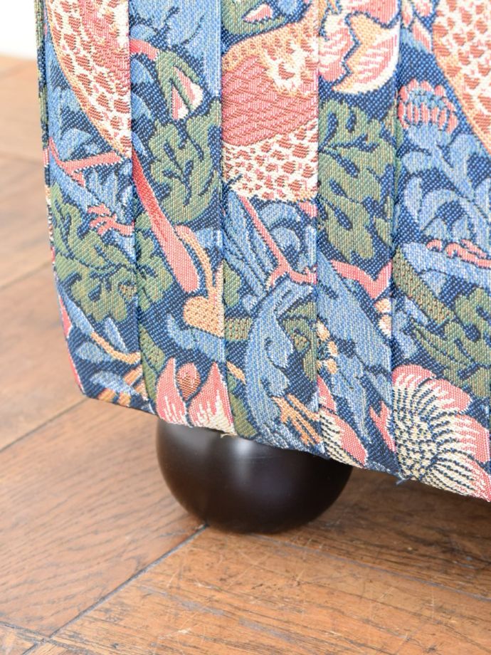 オットマンの脚