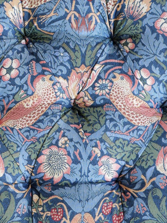 ウィリアムモリスのいちご泥棒風デザイン