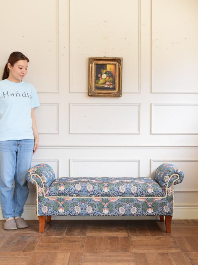 ウィリアムモリス風のアームベンチ