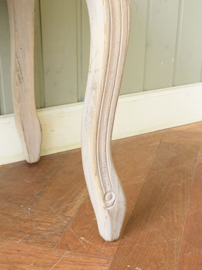 アンティーク調椅子の脚