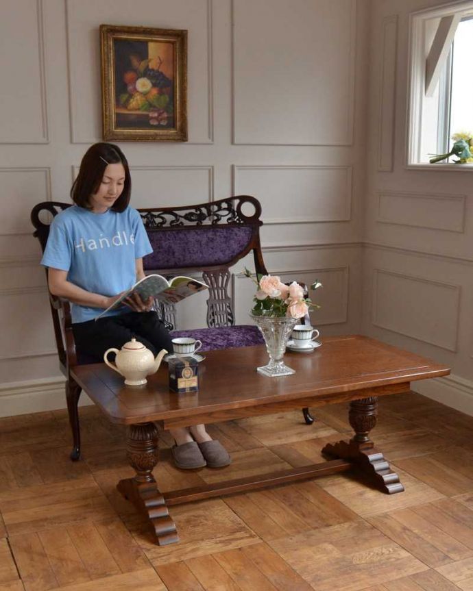 アンティーク調のセンターテーブル