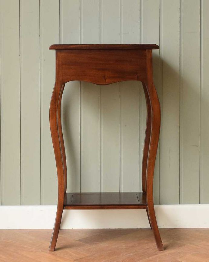 コンソールテーブルの後ろ