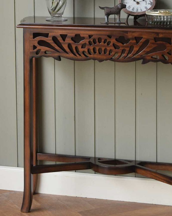 透かし彫りが美しいアンティーク風 コンソールテーブル(y-264-f