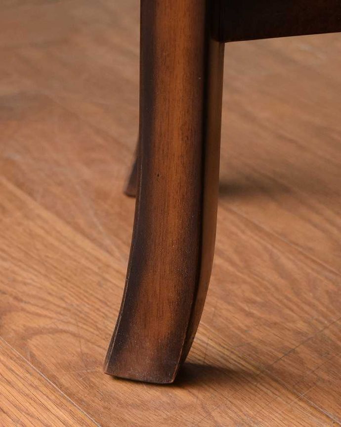 アンティーク風家具の脚