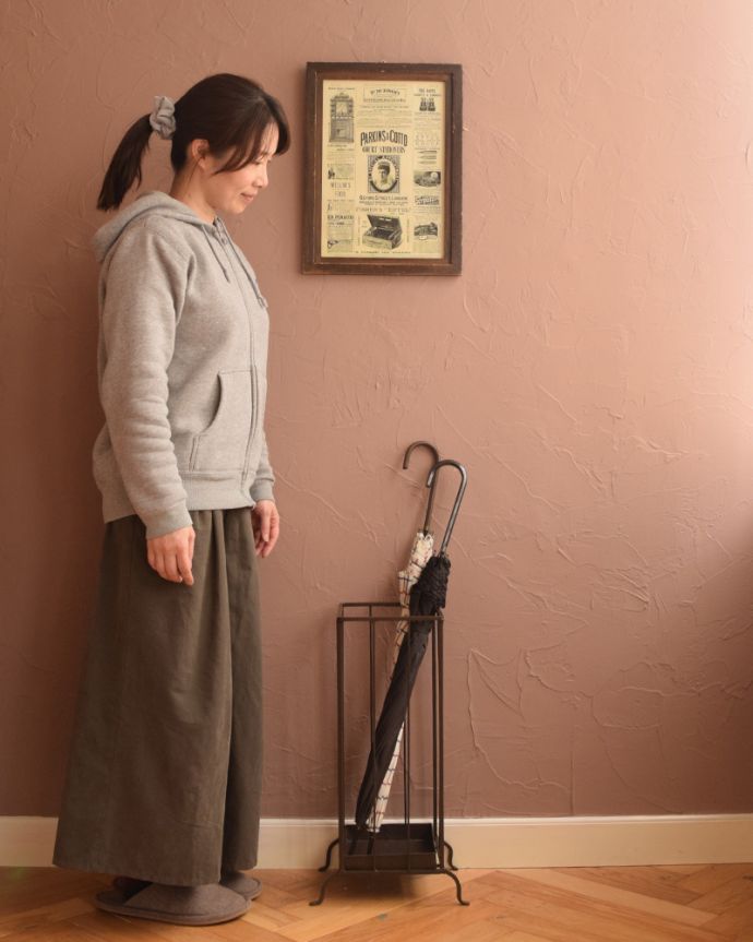 アンティーク風のおしゃれな傘立て