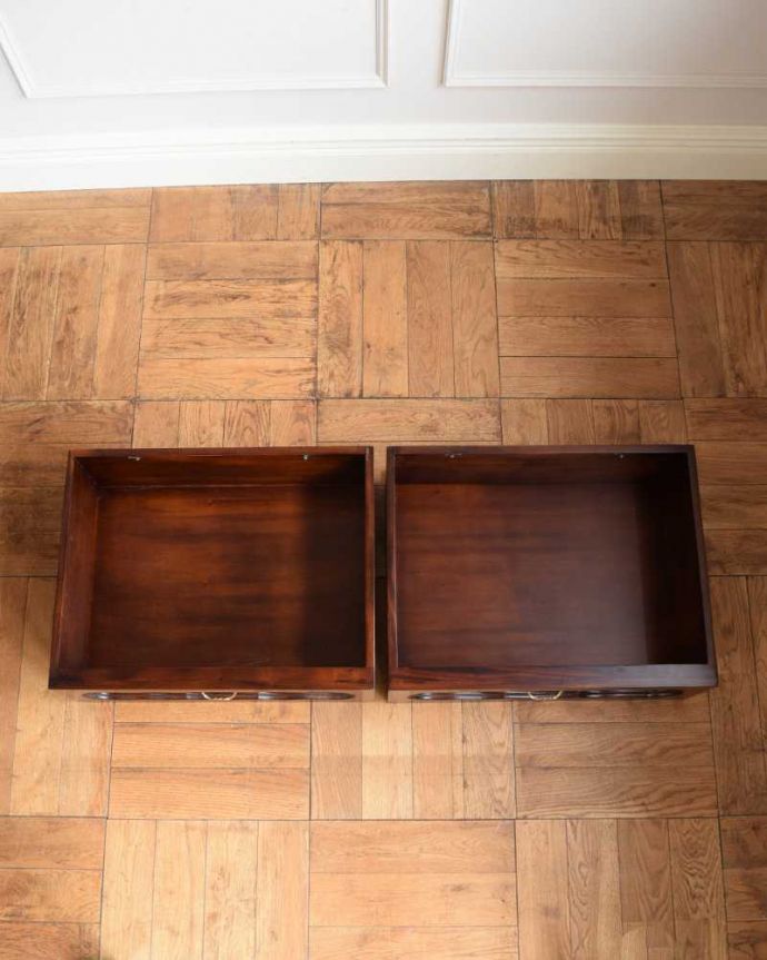 センターテーブルの引き出し