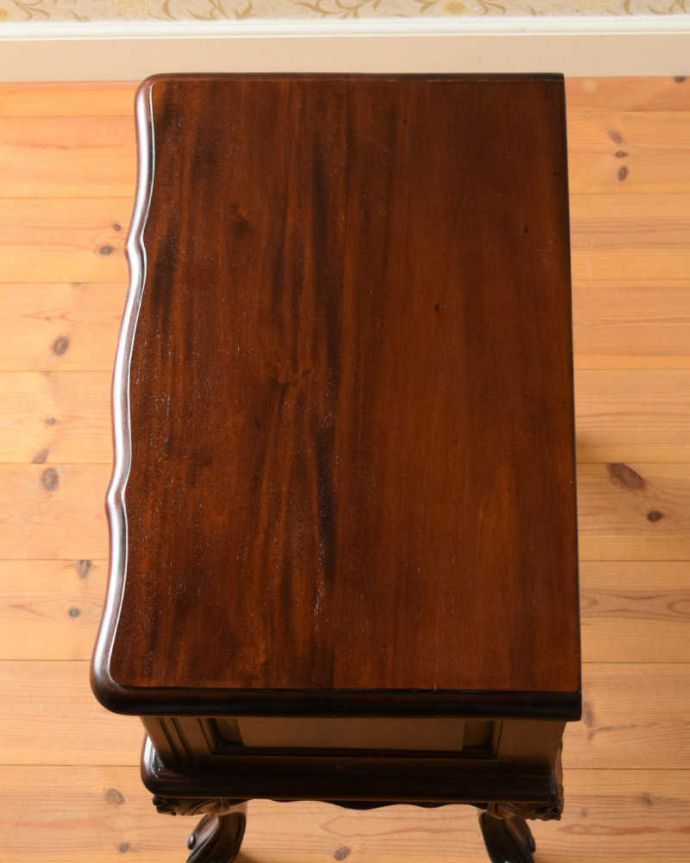 アンティーク風家具の天板