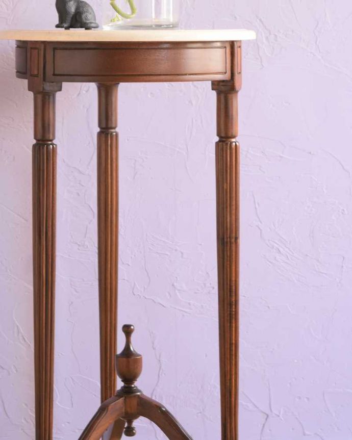 アンティーク風の花台