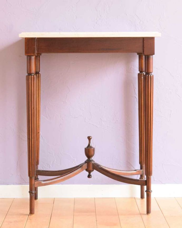 コンソールテーブルの後ろ