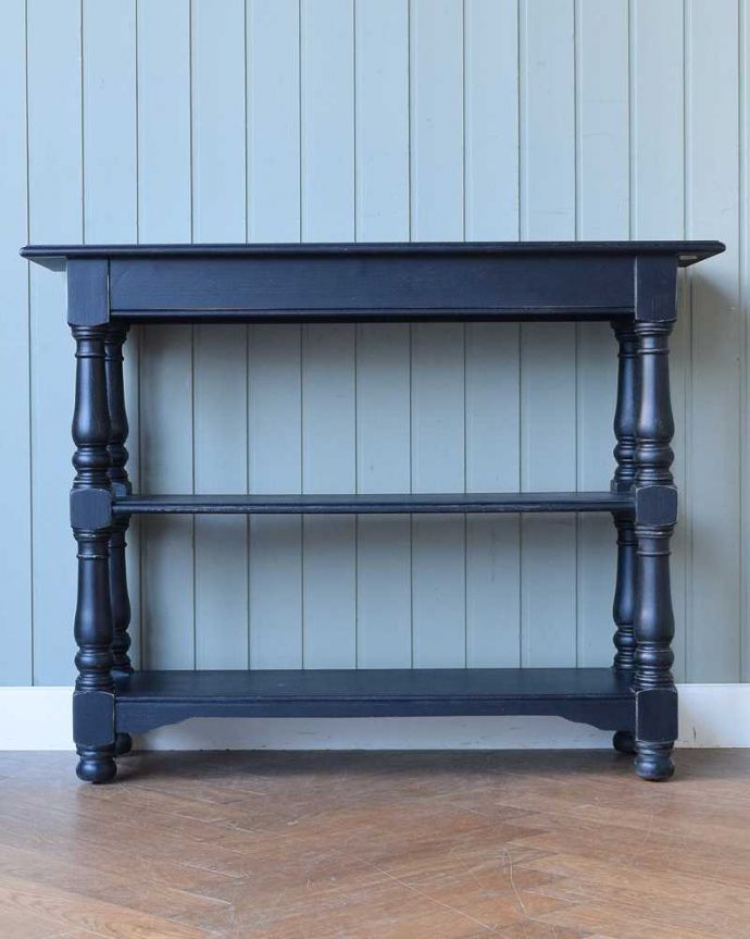 アンティーク風の家具　アンティーク風　アンティーク家具屋が選んだ、アンティーク風のコンソールテーブル。両面使えるデザインです！どちらも同じデザインなので、間仕切りにも使えます。(y-297-f)