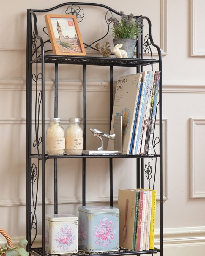 アンティーク調のプランタースタンド