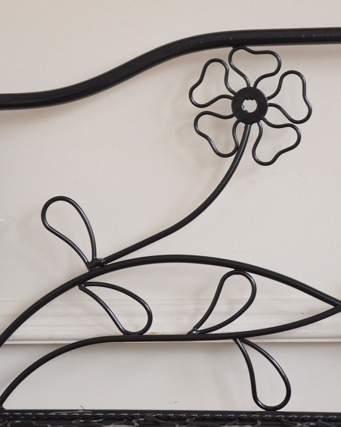 アンティーク風家具の装飾