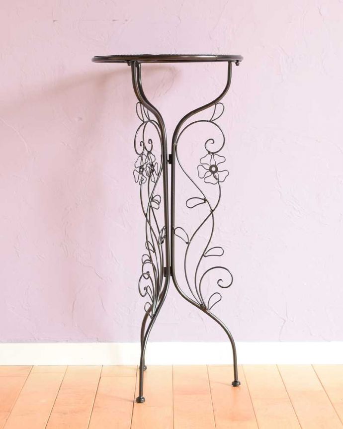 フラワースタンドの側面