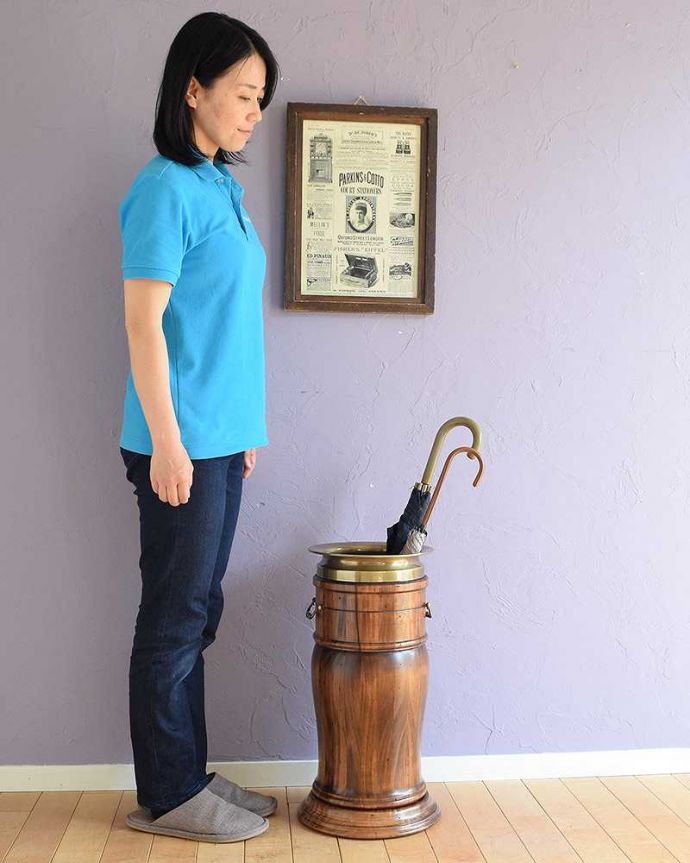 アンティーク風のおしゃれな傘立て