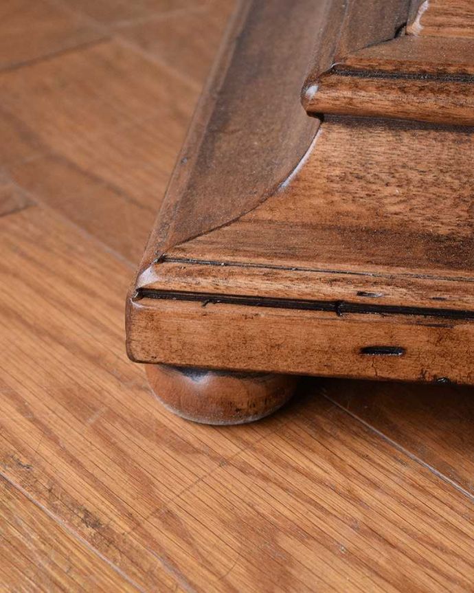 アンティーク風家具の足