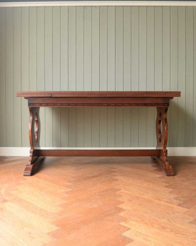 折り畳み式テーブルの側面