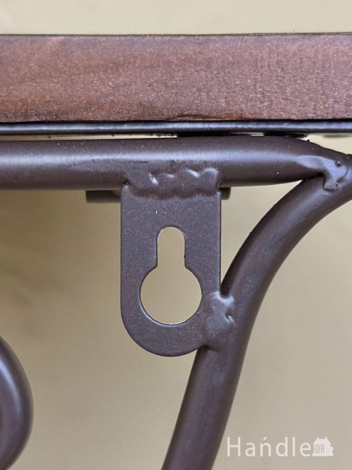 壁に取り付けてお使い下さい