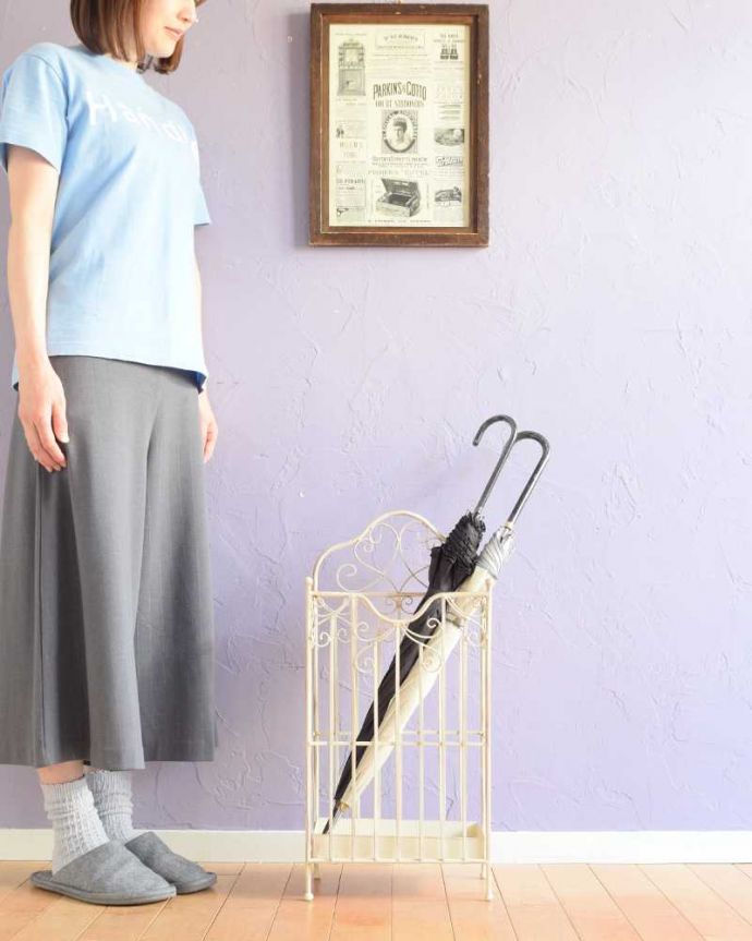 アンティーク風のおしゃれな傘立て