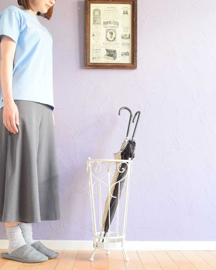 アンティーク風のおしゃれな傘立て