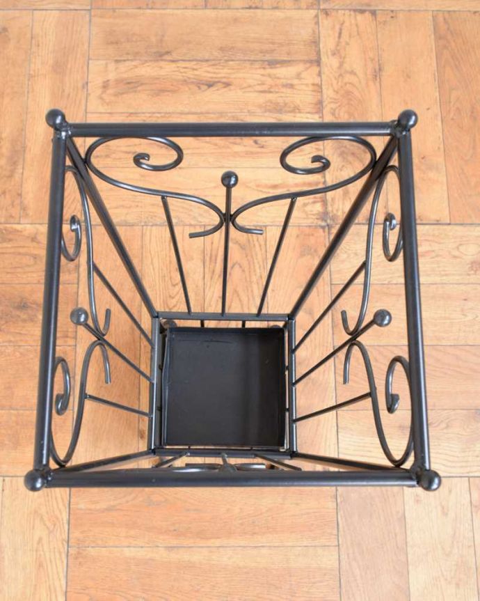 アンティーク風傘立ての水受け