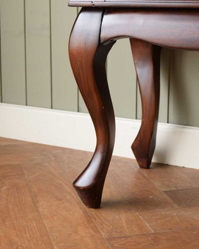 アンティーク風家具の脚