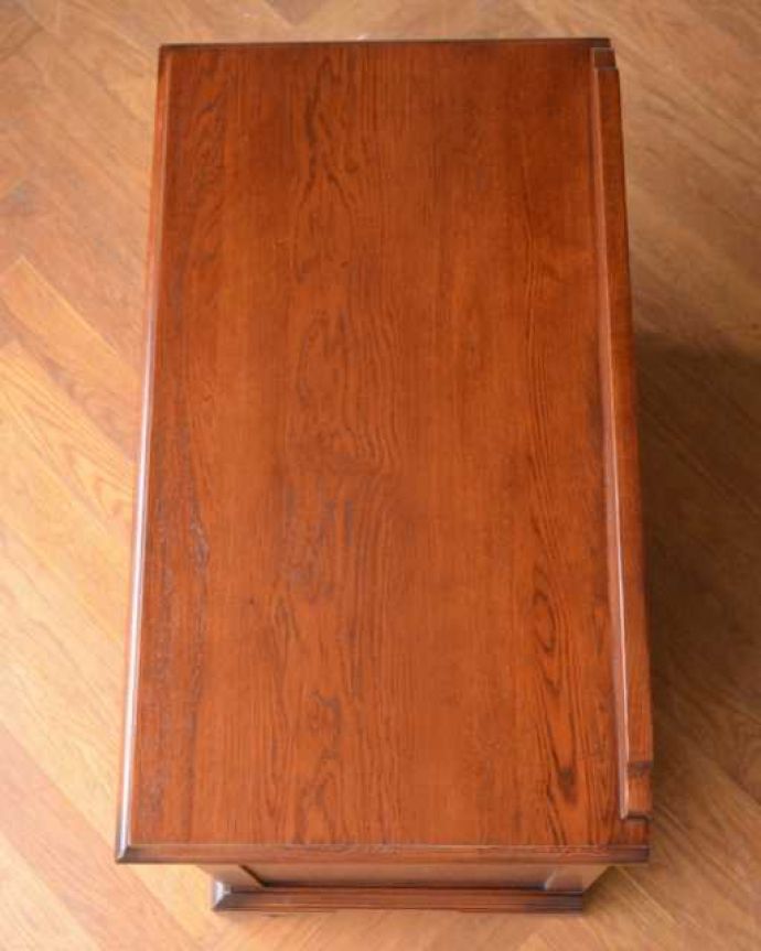 アンティーク風家具の天板