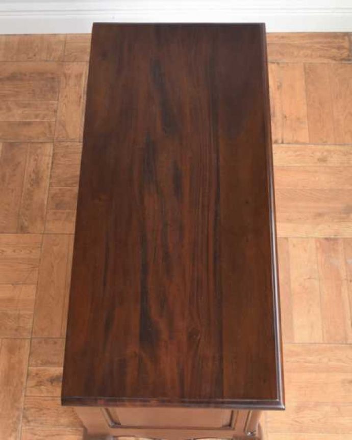 アンティーク風家具の天板