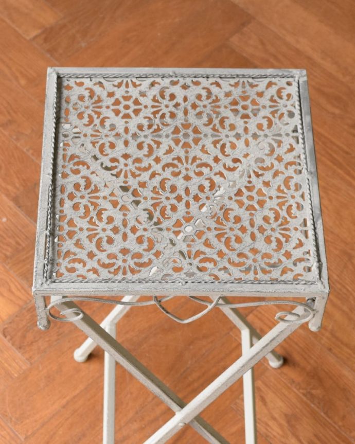 アンティーク風フラワースタンドの天板