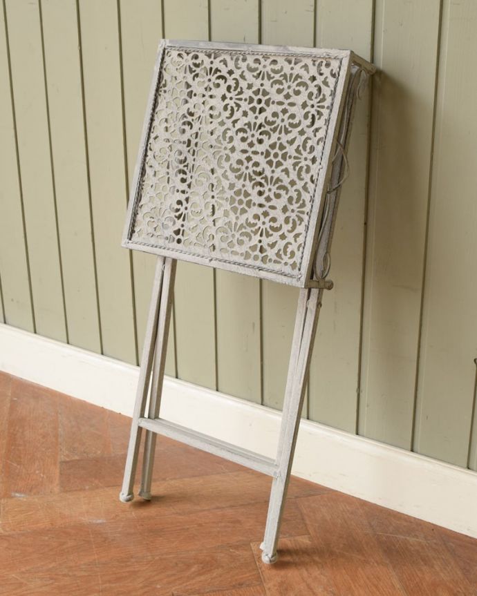 畳めばこんなにコンパクト