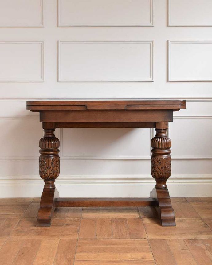 折り畳み式テーブルの側面