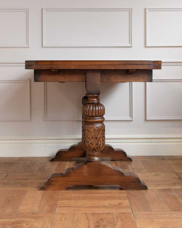 伸長式テーブルの横