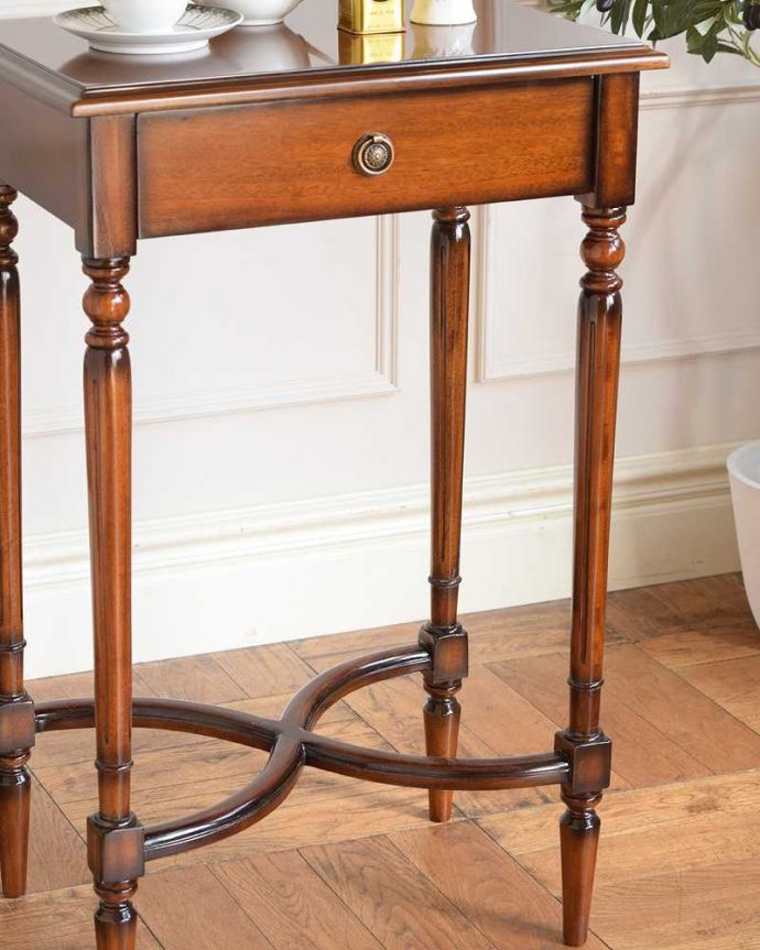 おしゃれなサイドテーブル