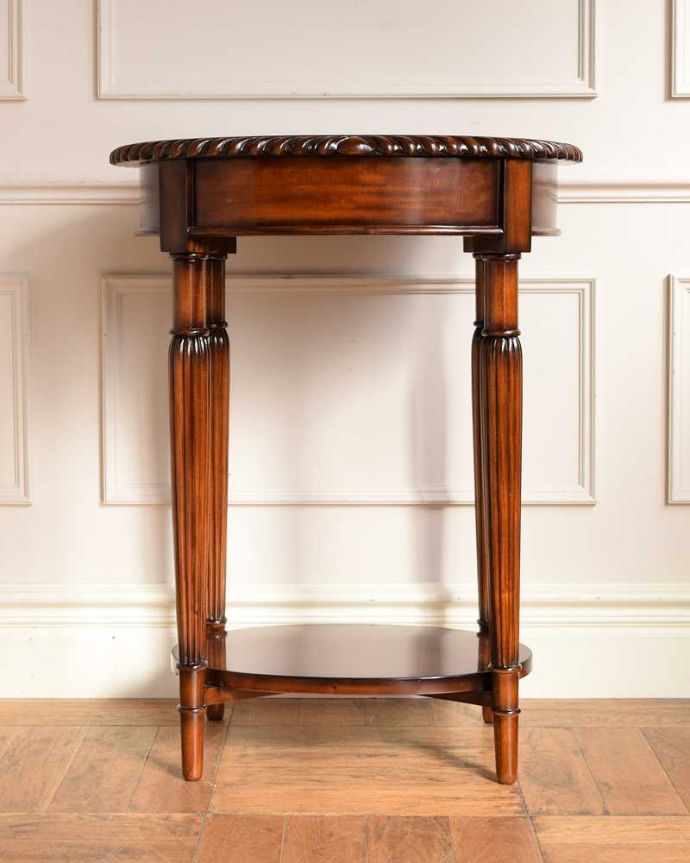 テーブルの裏側