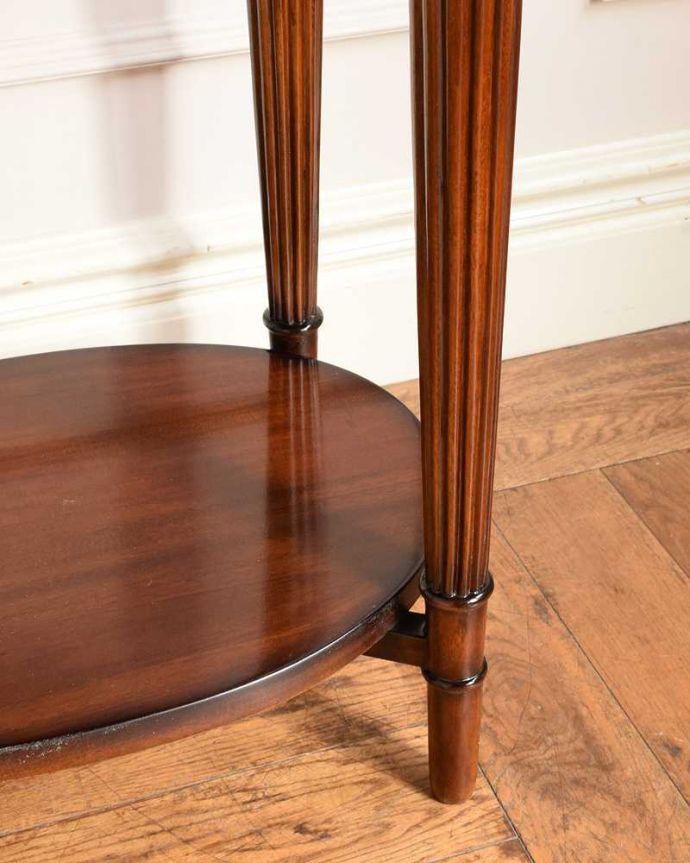 アンティーク風家具の脚