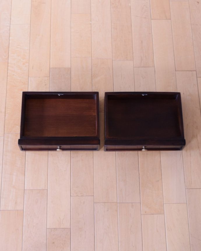 コンソールテーブルの引き出し