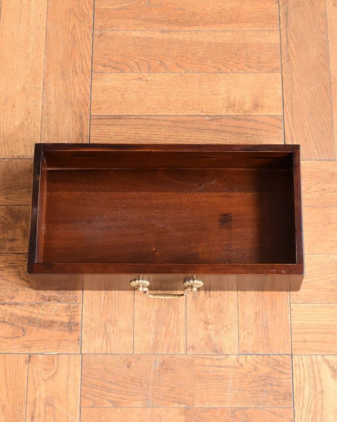 オープンシェルフの引き出し