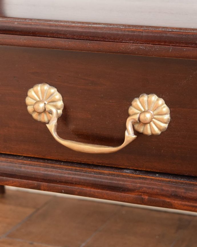 アンティーク調家具の取っ手