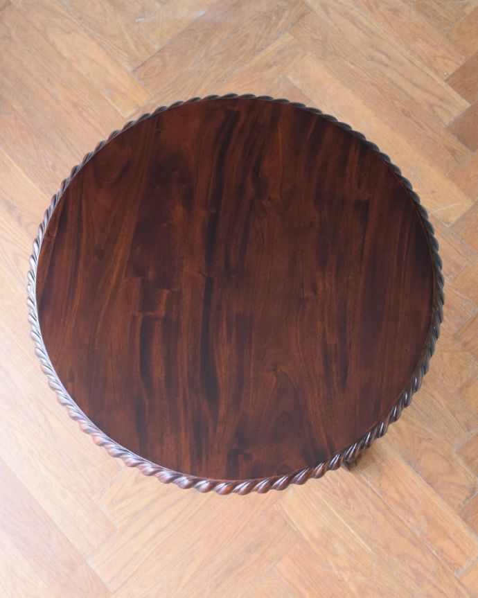 サイドテーブルの天板の形