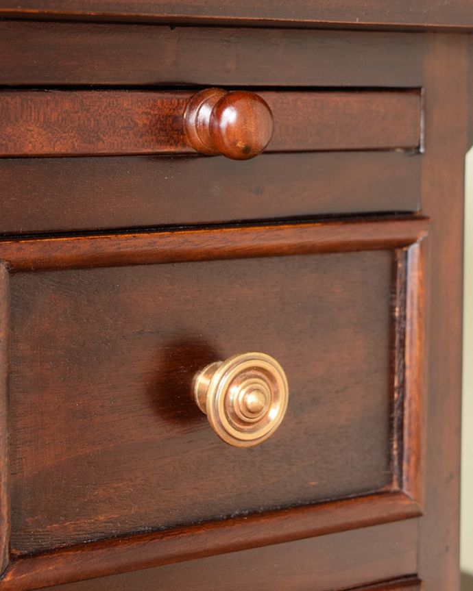 アンティーク調家具の取っ手